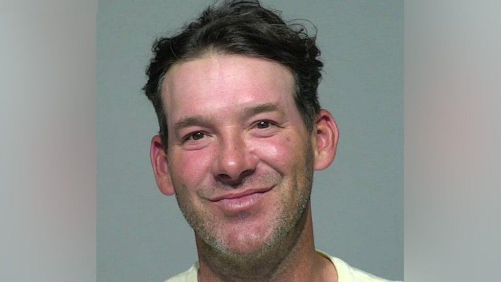 Tony Romo on leave from CBS Sports after arrest in Wisconsin on charge of driving while intoxicated — CBS Miami, Coral Gables Arts news