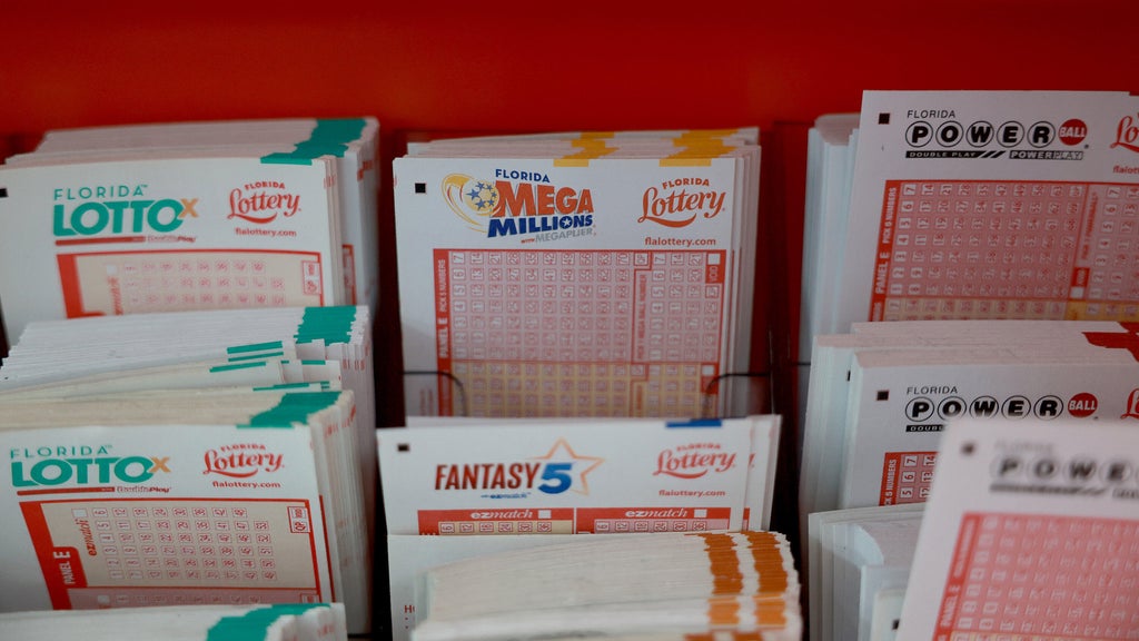 Florida postal employee arrested for stealing winning lottery ticket from mail, cashing it in — CBS Miami, Coral Gables Real Estate news