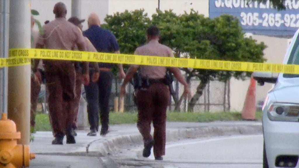 Driver found with gunshot wound after Northwest Miami-Dade crash, deputies say — CBS Miami, Coral Gables Community news