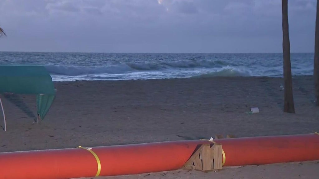 King tides disrupt beachgoers, businesses in Hollywood Beach — CBS Miami, Coral Gables Dining news
