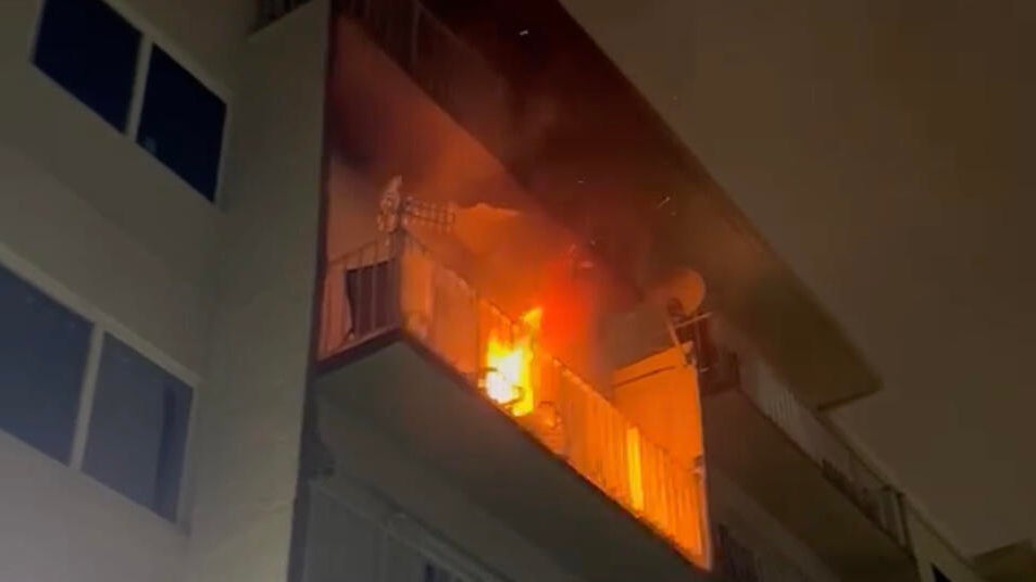 Miami apartment fire displaces 15 residents, two transported with smoke inhalation, officials say — Coral Gables Health news