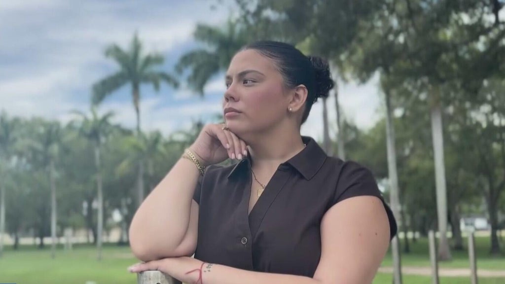 South Florida woman was told she was too young to get mammogram, but she still got breast cancer — CBS Miami, Coral Gables Community news