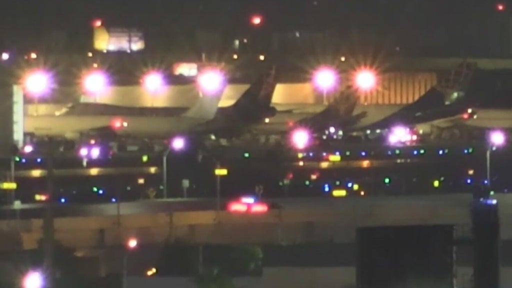 Flight from Colombia diverted to MIA after encountering severe turbulence — CBS Miami, Coral Gables Community news
