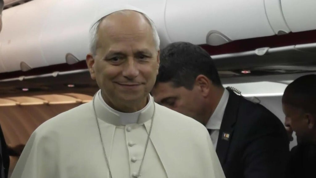 Pope Leo has “tranquil night” in hospital after surgery to treat lung cancer, Vatican says — CBS Miami, Coral Gables Health news