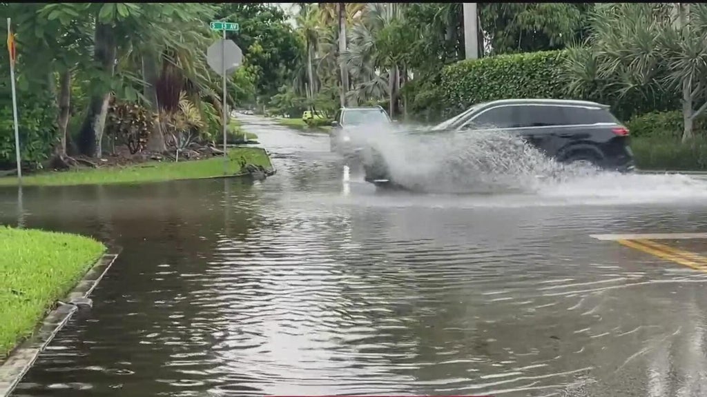 Heavy rain causes street flooding across parts of South Florida — CBS Miami, Coral Gables Community news