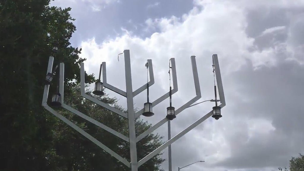 California man accused of using shopping cart with dog inside to vandalize Coral Springs menorah — CBS Miami, Coral Gables Business news