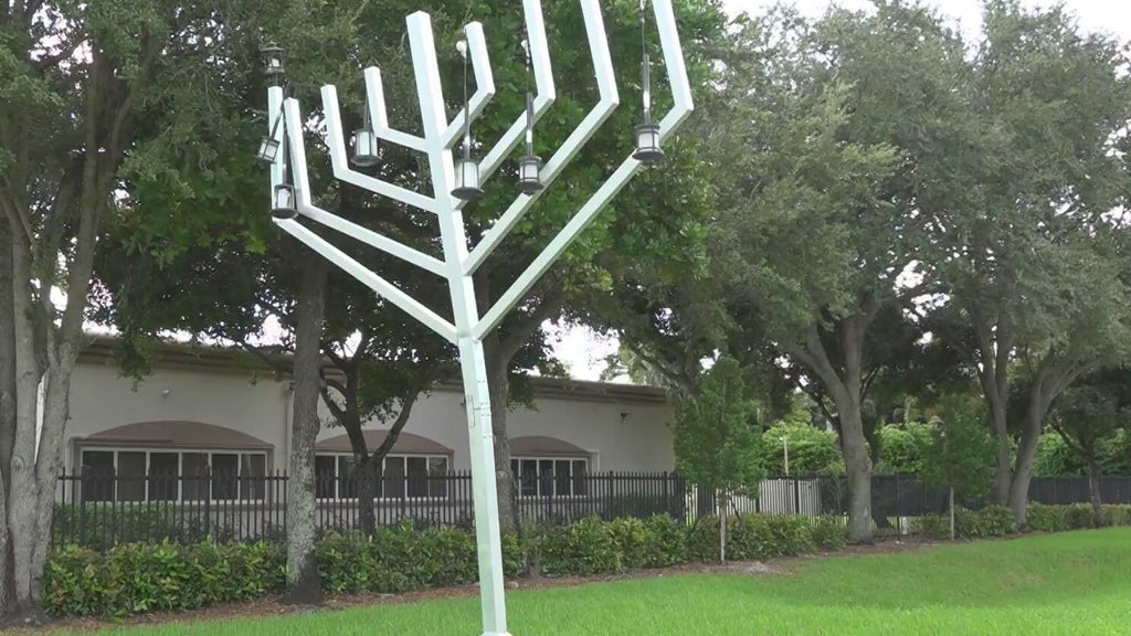 California man accused of ramming a shopping cart into menorah outside Broward synagogue, police say — CBS Miami, Coral Gables Health news