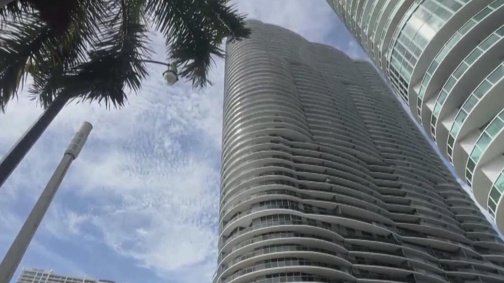 Fire breaks out on balcony of Edgewater high-rise displacing man, dogs — CBS Miami, Coral Gables Community news