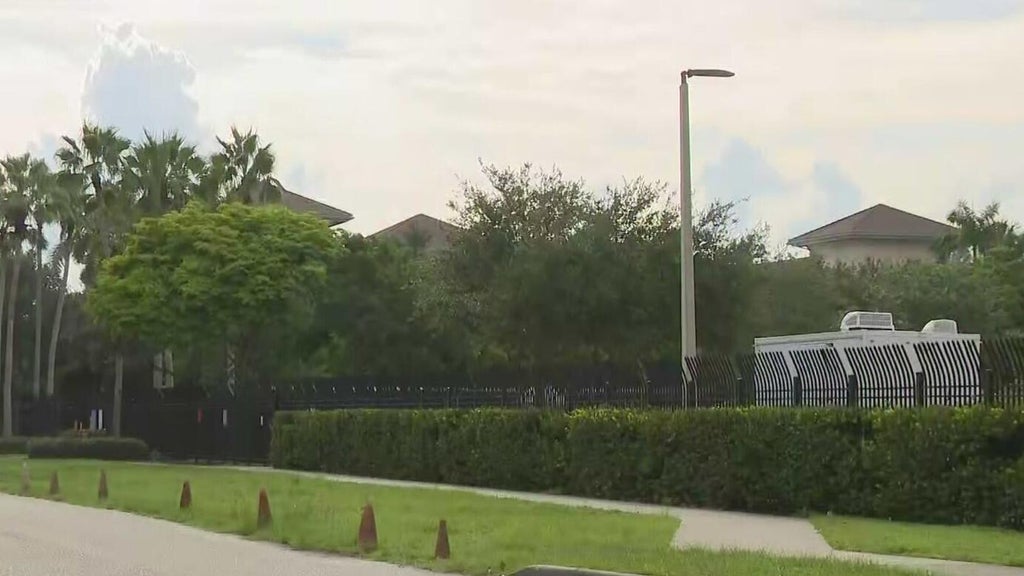 South Florida woman held 4 days at ICE facility in Miramar without shower or edible food, boyfriend says — CBS Miami, Coral Gables Community news