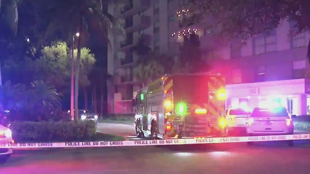Man arrested in deadly North Miami abduction where witnesses saw suspects wearing "police" shirts — CBS Miami, Coral Gables Community news