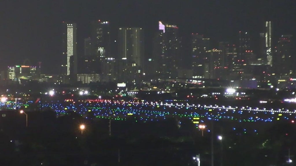 Flight lands at MIA after multiple passengers injured by turbulence, MDFR says — CBS Miami, Coral Gables Health news