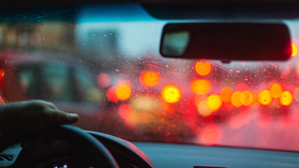 Driver arrested after throwing glass bottle at woman in Hallandale Beach road rage attack, police say — Coral Gables Community news