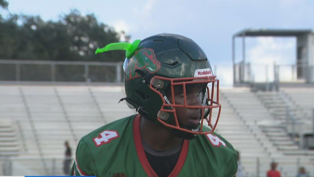 McArthur High School safety Jaylyn Jones is a 2026 Nat Moore Trophy nominee — Coral Gables Schools news