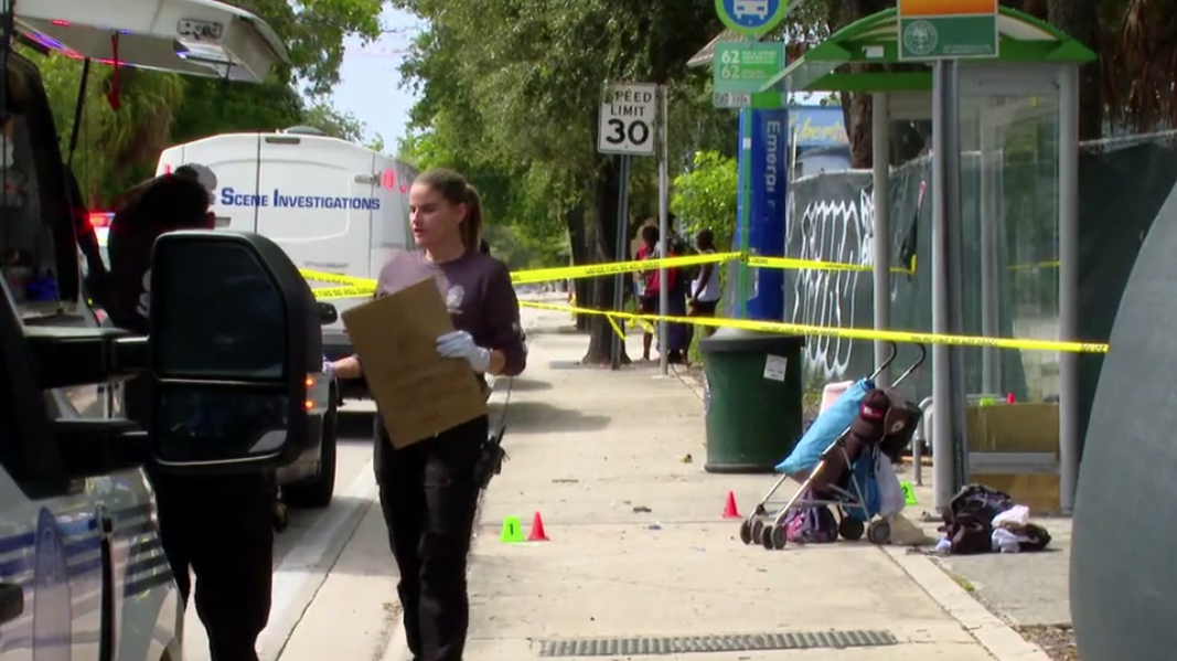 Attacker, victim injured in stabbing at Miami bus stop — WSVN 7 Miami-Dade, Coral Gables Community news