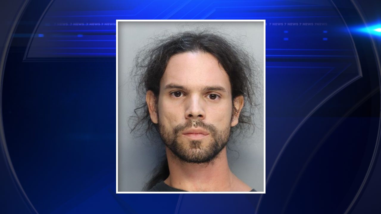 Man arrested after threatening to cut off contractor’s head with a sword over fence, detectives say — WSVN 7 Miami-Dade, Coral Gables Real Estate news