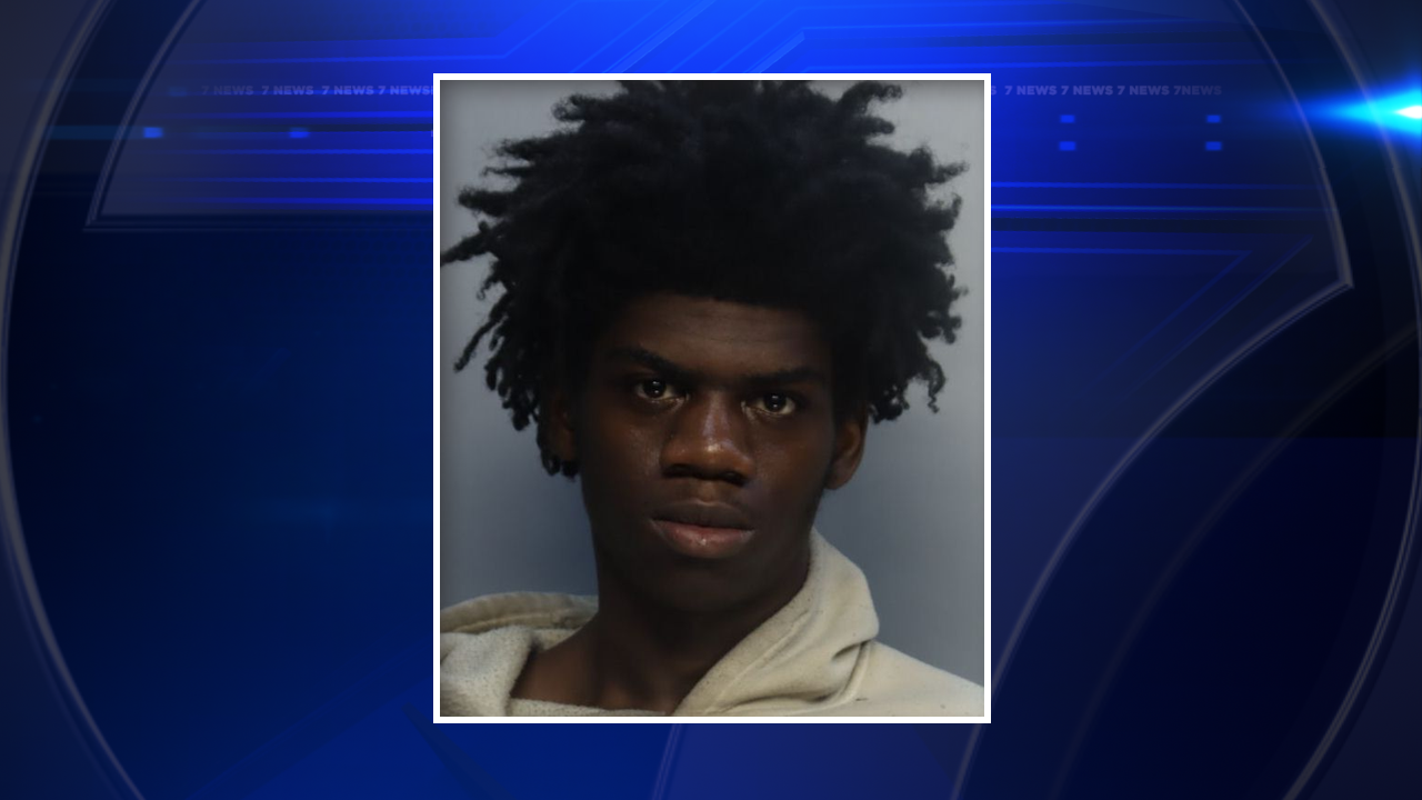 Masked man arrested with stolen gun after trying to open car doors in Hialeah, police say — WSVN 7 Miami-Dade