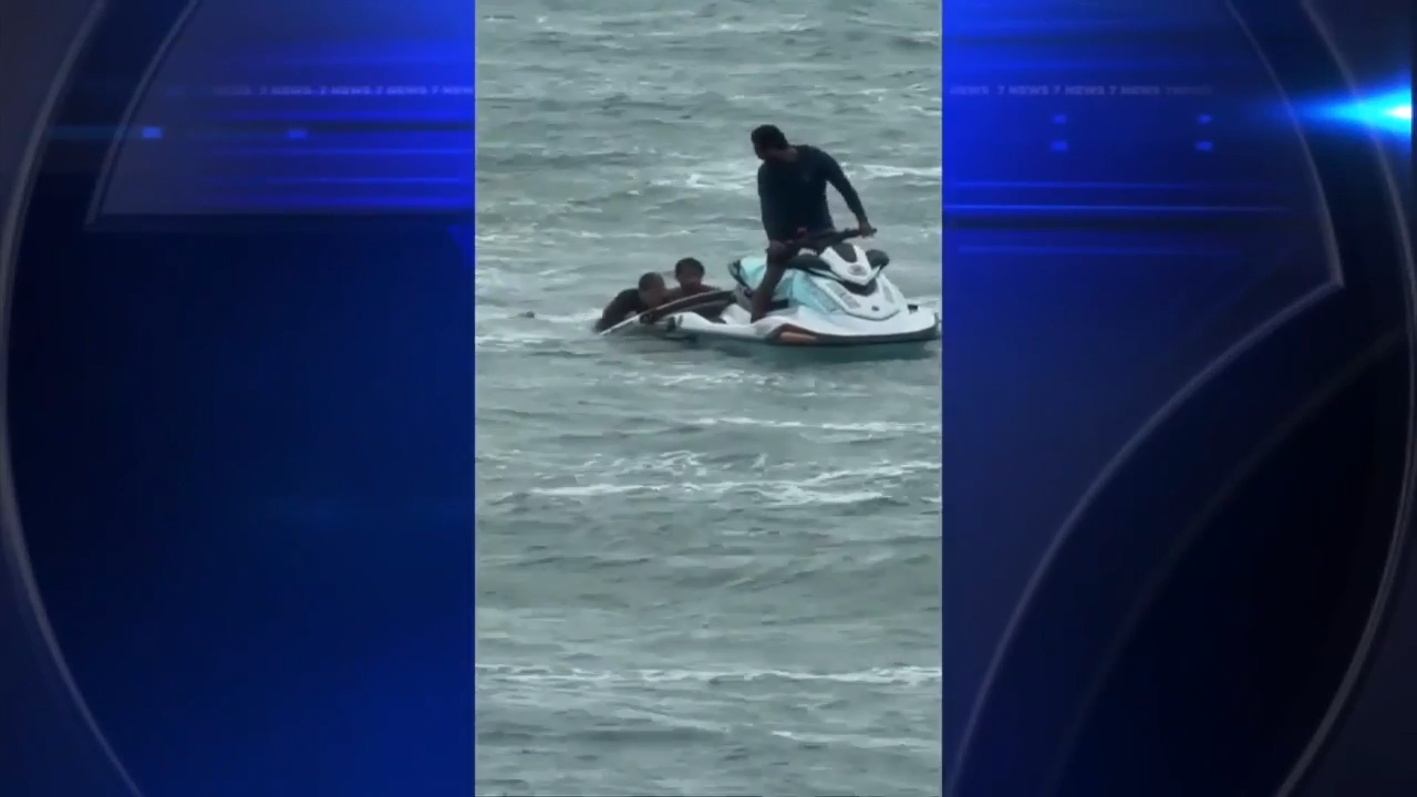 Surfer rescued from rough waters near South Pointe Park Pier in South Beach — WSVN 7 Miami-Dade, Coral Gables Community news