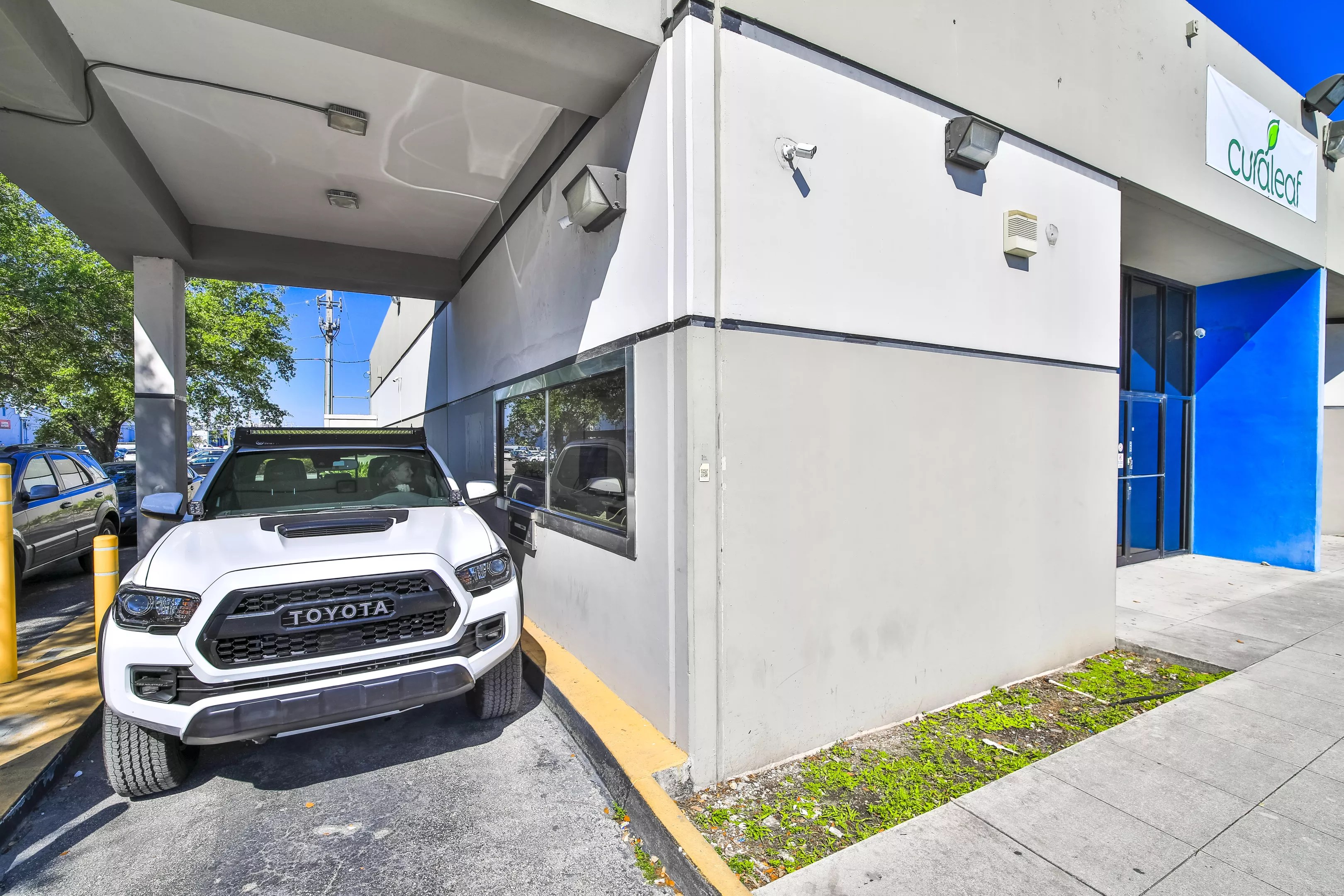 A list of drive-thru marijuana dispensaries in South Florida — Miami New Times